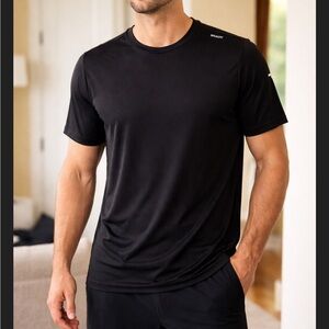 Brady Black Performance T-Shirt Men’s Size XL Athletic Workout Gym wicking